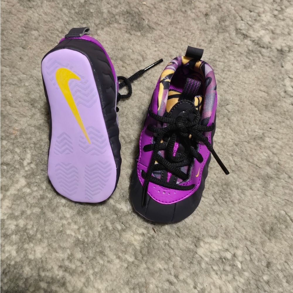 Nike Purple and Black Athletic Sneakers